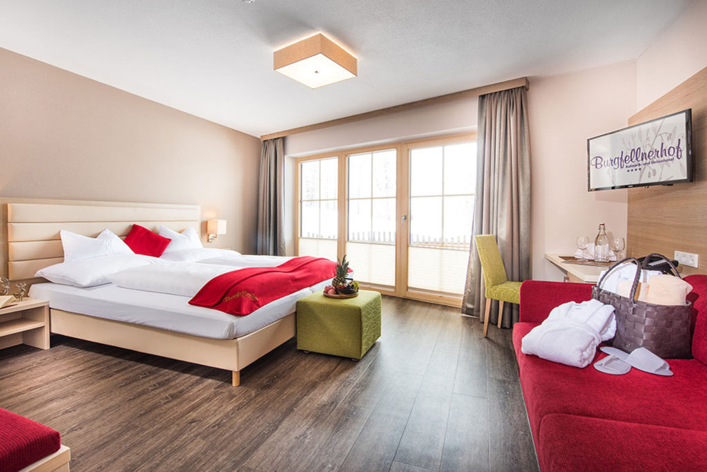 Gemütlich moderne Zimmer im 4 Sterne Hotel Der Burgfellnerhof in Schladming